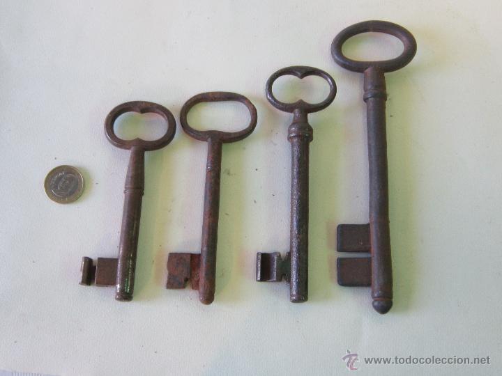 Antig&uuml;edades: CUATRO LLAVES - Foto 1