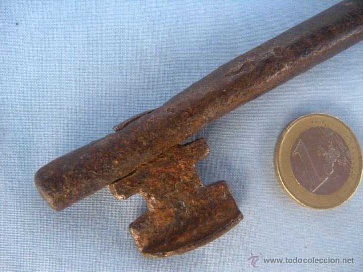 Antig&uuml;edades: ANTIGUA LLAVE DE FORJA S. XVIII - Foto 2