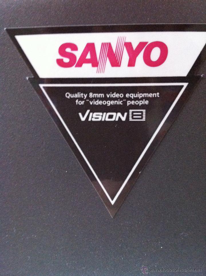 Antig&uuml;edades: CAMARA SANYO 8MM MALETA - Foto 2
