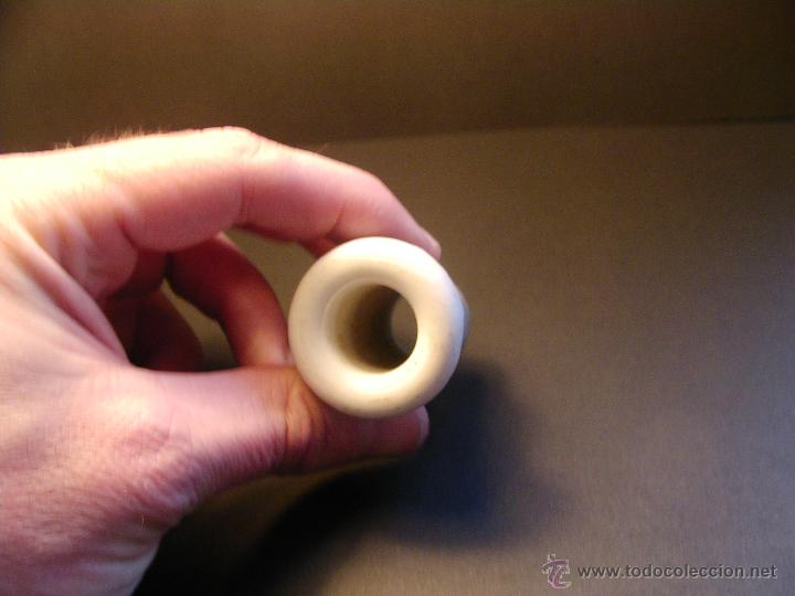 Antiquit&eacute;s: Accesorio para pasar hilos de cer&aacute;mica.