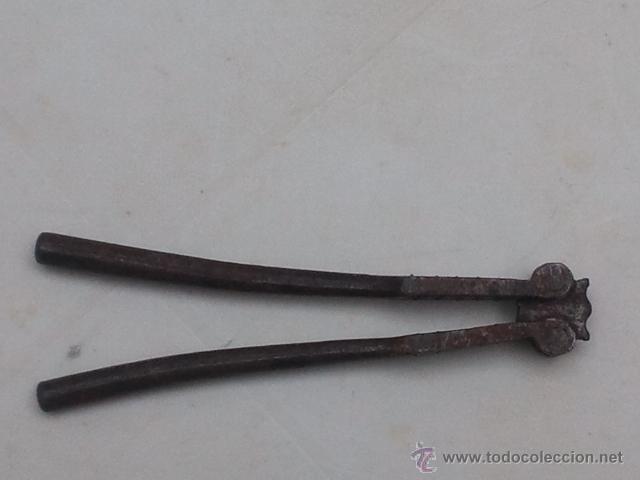 Antig&uuml;edades: Antiguo cascanueces parte avellanas - Foto 1