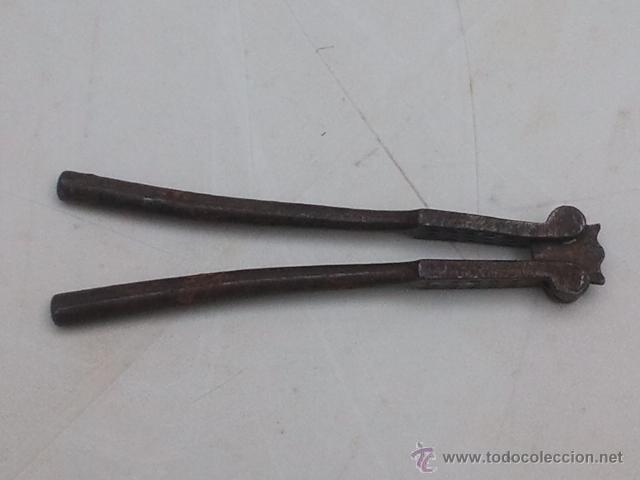 Antig&uuml;edades: Antiguo cascanueces parte avellanas - Foto 2