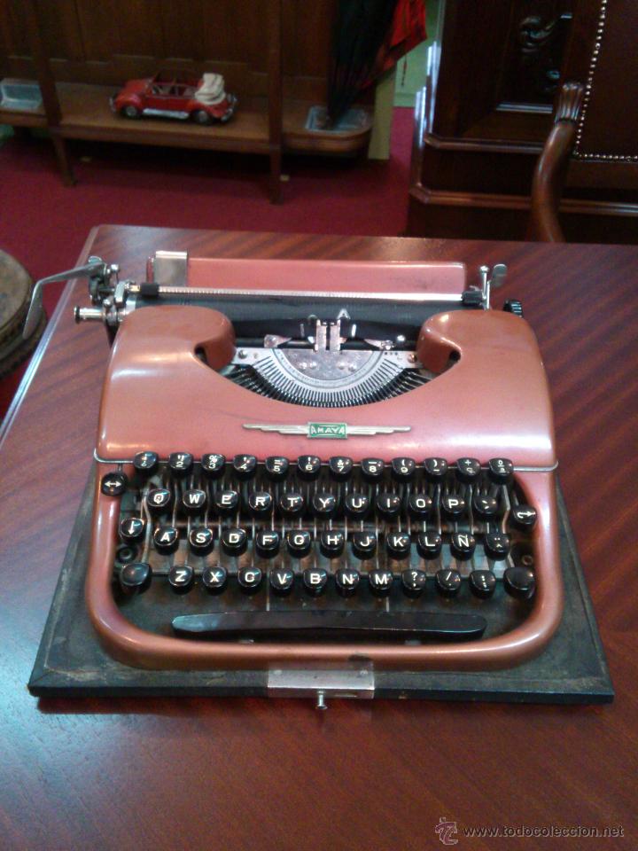Antig&uuml;edades: M&aacute;quina de escribir Amaya - Foto 1