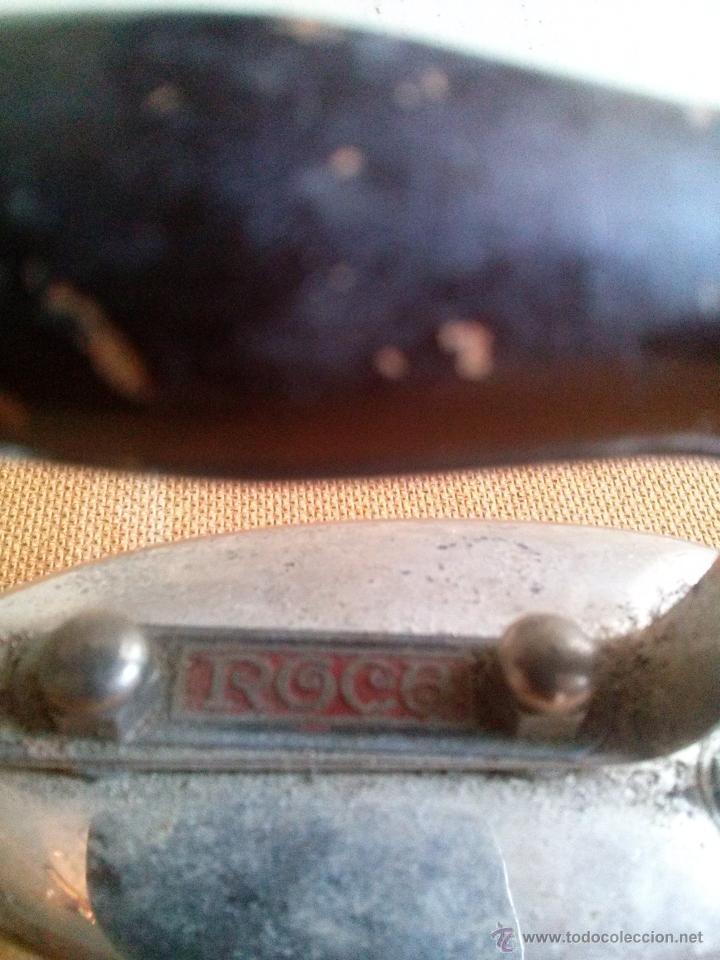 Antig&uuml;edades: ANTIGUA Y PEQUE&Ntilde;A PLANCHA  DE LA MARCA ROCA - Foto 2