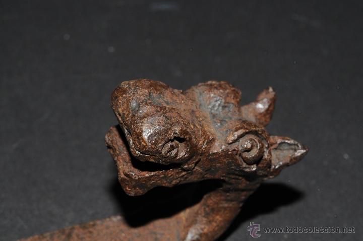 Antig&uuml;edades: CABEZA DE DRAGON EN HIERRO FORJADO - Foto 6