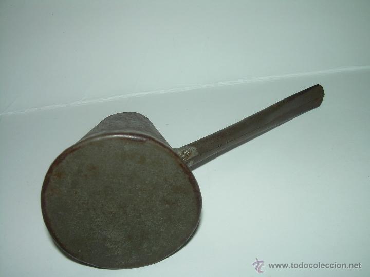 Antig&uuml;edades: ANTIGUO Y RARO RECIPIENTE DE HOJALATA. - Foto 3