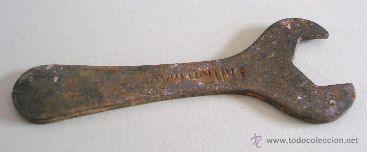 Antig&uuml;edades: llave de tuercas para hornillo burmos (10cm aprox) - Foto 2