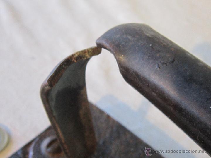 Antig&uuml;edades: PLACHA DE HIERRO ANTIGUA - Foto 3