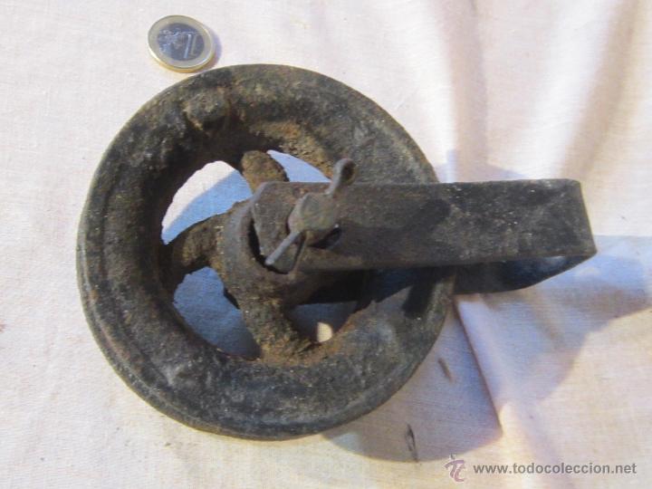 Antig&uuml;edades: CARRUCHA ANTIGUA EN HIERRO DE FORJA - Foto 2