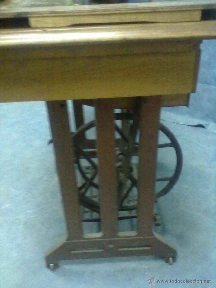 Antig&uuml;edades: MAQUINA DE COSER ALFA - Foto 3