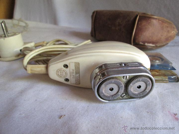 Antig&uuml;edades: Antigua maquina de afeitar - Foto 3