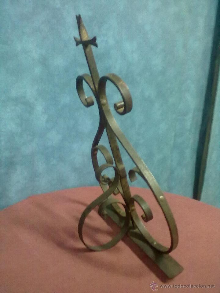 Antig&uuml;edades: PAREJA DE ATRILES HIERRO FORJADO - Foto 7