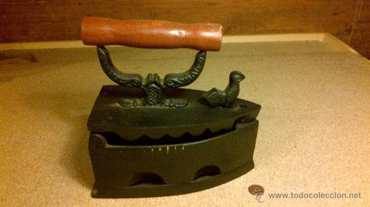 Antig&uuml;edades: PLANCHA DE HIERRO ANTIGUA PARA CARBON. - Foto 1