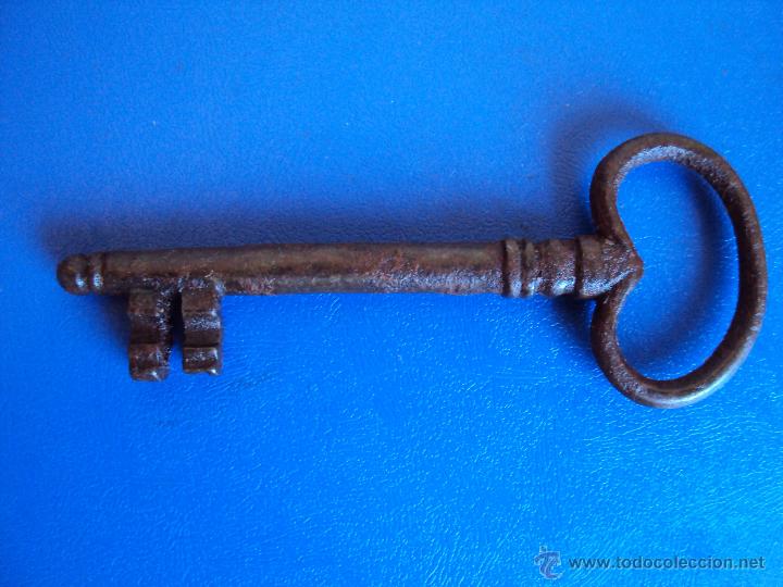 Antig&uuml;edades: (ANT-17)ANTIGUA LLAVE DE FORJA - Foto 1