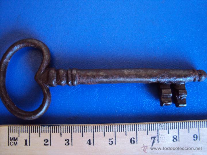 Antig&uuml;edades: (ANT-17)ANTIGUA LLAVE DE FORJA - Foto 2