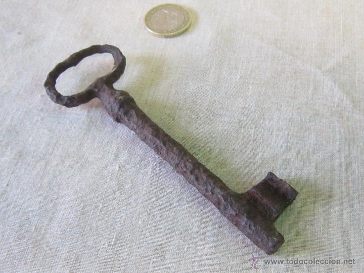Antig&uuml;edades: LLAVE ANTIGUA DE HIERRO - Foto 1