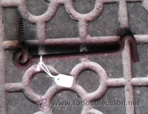 Antig&uuml;edades: Pasador puerta de hierro - Foto 1