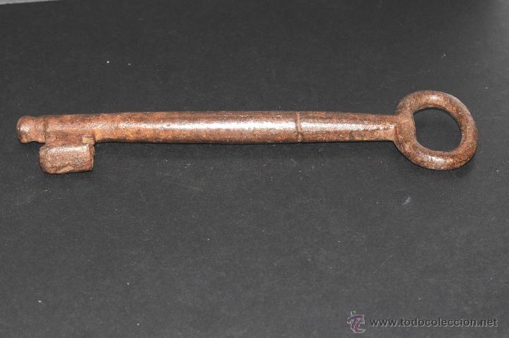 Antig&uuml;edades: ANTIGUA LLAVE EN FORJA SIGLO XIX - Foto 1