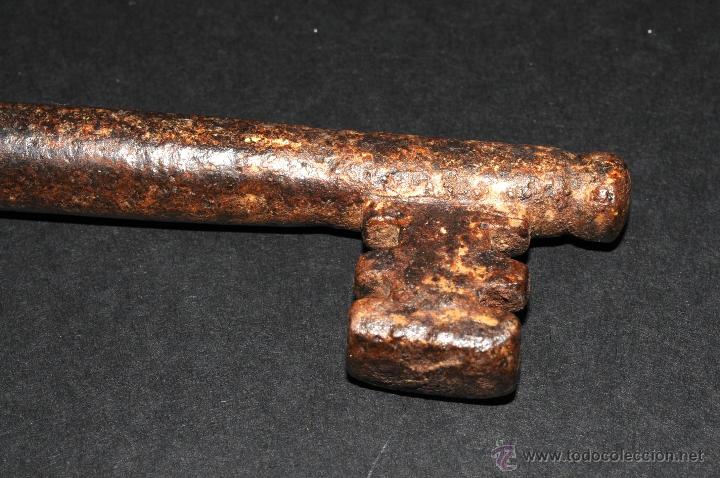 Antig&uuml;edades: ANTIGUA LLAVE EN FORJA SIGLO XIX - Foto 3