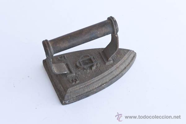 Antig&uuml;edades: Plancha Fundici&oacute;n Antigua - Foto 1