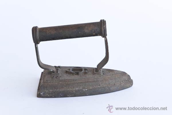 Antig&uuml;edades: Plancha Fundici&oacute;n Antigua - Foto 2