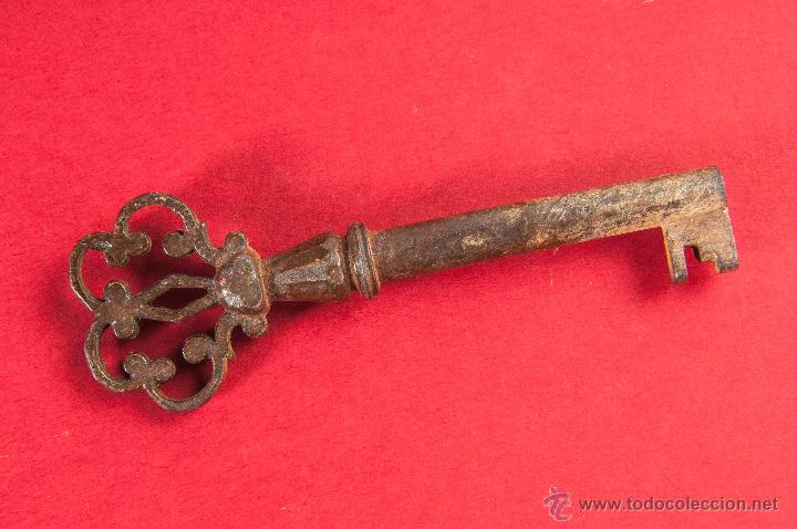 Antig&uuml;edades: LLAVE DE HIERRO FORJADO SIGLO XIX - Foto 1