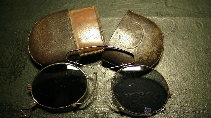 Antig&uuml;edades: GAFAS DE SOL PLEGABLES CON FUNDA DE PIEL - Foto 1