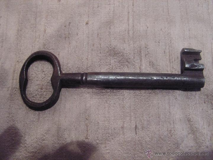 Antig&uuml;edades: Llave antigua . Medida 122mm. - Foto 1