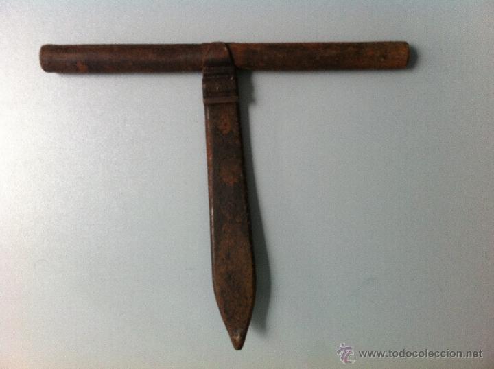 Antig&uuml;edades: ANTIGUO PASADOR CERROJO DE FORJA. 25 CMS. - Foto 4