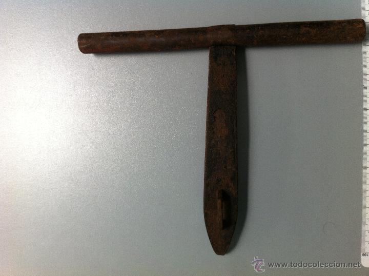 Antig&uuml;edades: ANTIGUO PASADOR CERROJO DE FORJA. 25 CMS. - Foto 6