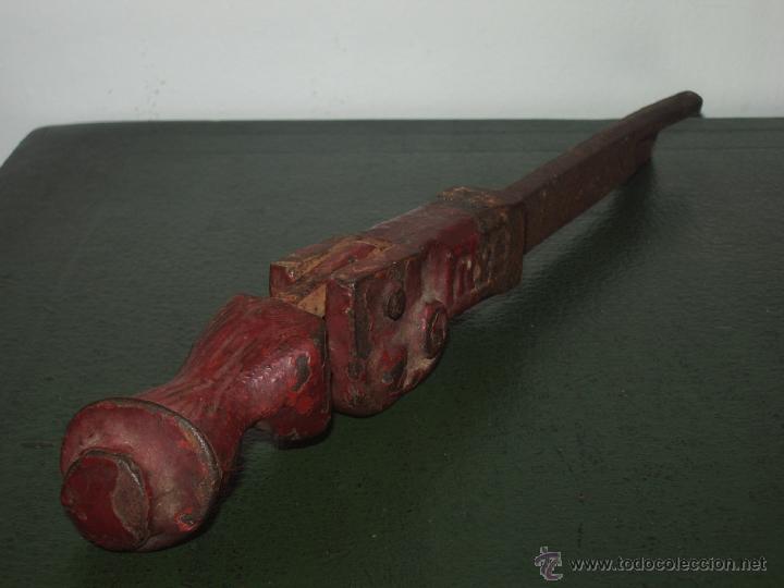 Antig&uuml;edades: Antiguo HERRAJE con FIGURA. - Foto 2