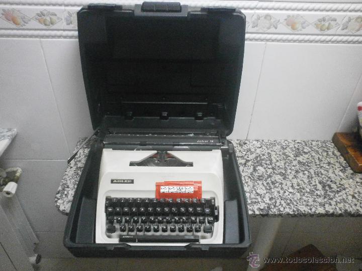Antig&uuml;edades: MAQUINA DE ESCRIBIR MARCA ADLER - Foto 1