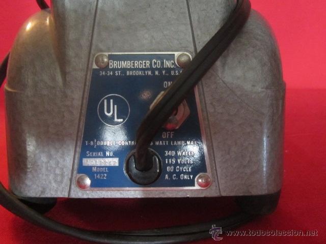Antig&uuml;edades: Proyector de diapositivas Brumberger, modelo 1422. - Foto 3