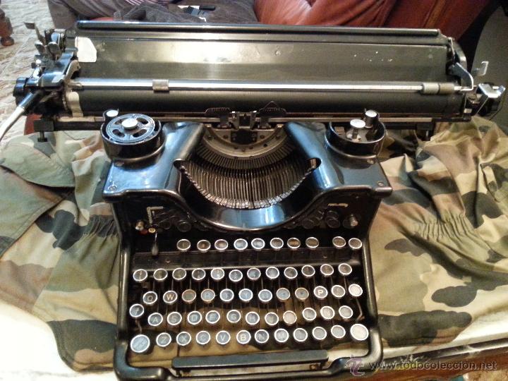 Antig&uuml;edades: Maquina de escribir HISPANO - Foto 1
