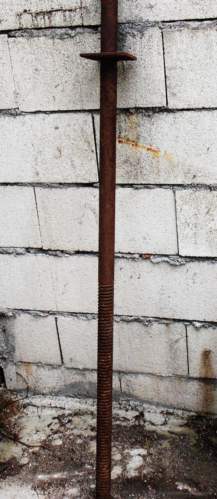 Antig&uuml;edades: TORNILLO, SINFIN DE PRENSA DE LAGAR - Foto 2