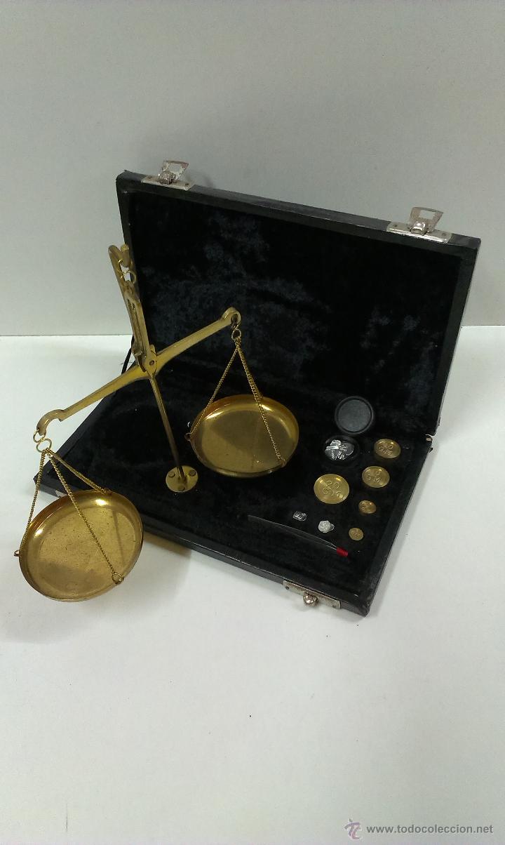 Antig&uuml;edades: BONITA BASCULA DE PRECISION CON SU ESTUCHE - Foto 2