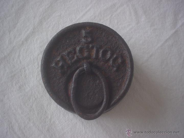 Antig&uuml;edades: PESA 5 HECTOGRAMOS - 500 GRAMOS - MARCA D - Foto 1