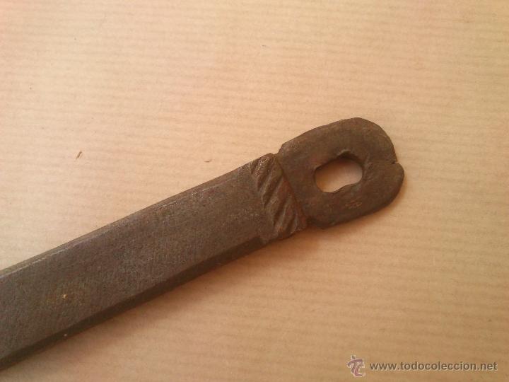 Antig&uuml;edades: ANTIGUA PIEZA DE HIERRO FORJADO - Foto 3