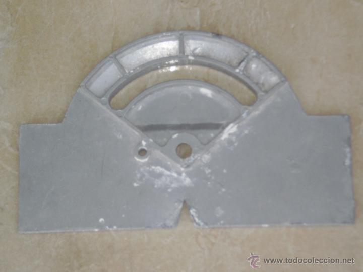Antig&uuml;edades: HERRAMIENTA METALICA GRADUADA , TIPO REGLA Y SEMICIRCULO - Foto 3