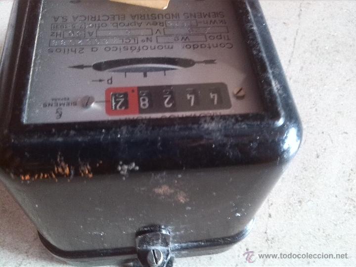 Antig&uuml;edades: antiguo contador elecetrico de la marca siemens - Foto 2