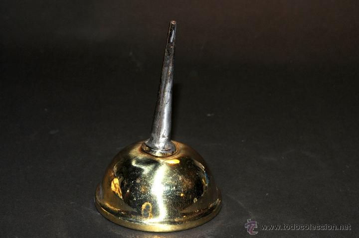 Antig&uuml;edades: ANTIGUA ACEITERA PARA MAQUINAS DE COSER - Foto 1