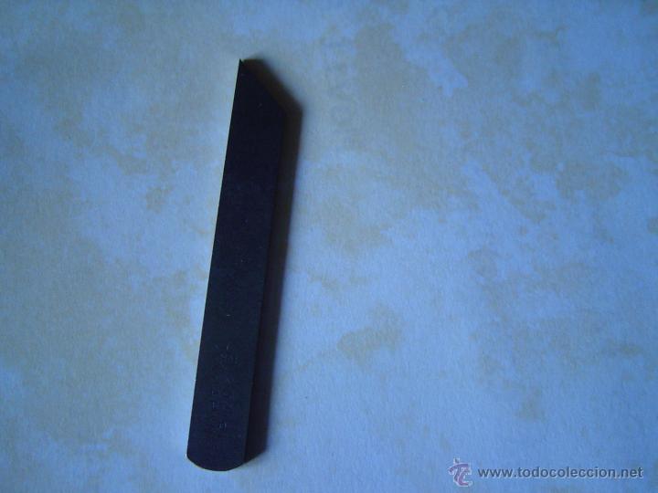 Antig&uuml;edades: Cuchilla de corte para remalladora - Foto 1