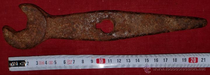 Antig&uuml;edades: Antigua llave mecanica - Foto 1