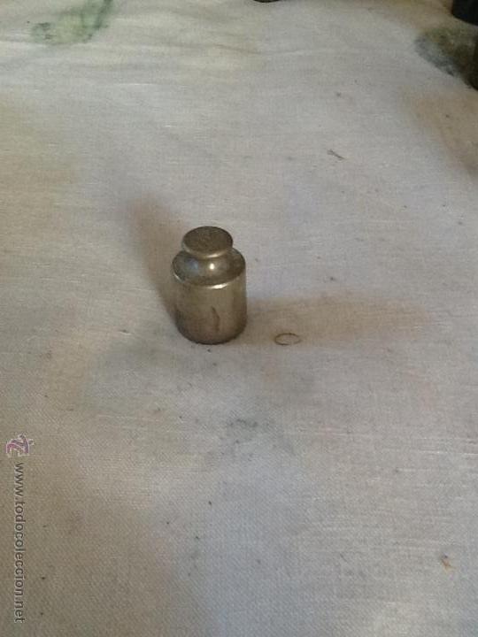Antig&uuml;edades: ANTIGUA PESA BRONCE. 50 gramos - Foto 1