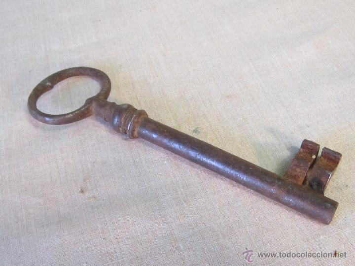 Antig&uuml;edades: llave antigua de forja - Foto 4