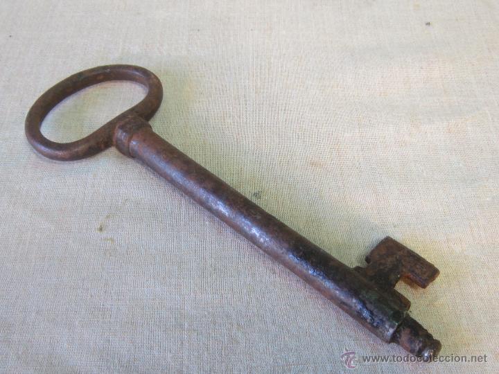Antig&uuml;edades: llave antigua de forja - Foto 2
