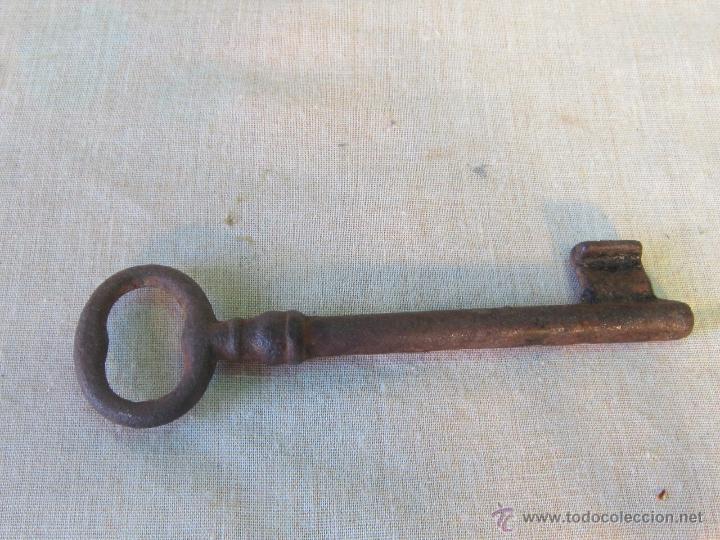 Antig&uuml;edades: llave antigua de forja - Foto 2