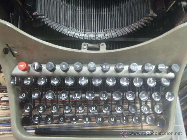 Antig&uuml;edades: MAQUINA DE ESCRIBIR LEXICOM 80. - Foto 3