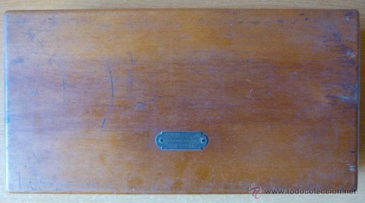 Antig&uuml;edades: CAJA CON INSTRUMENTAL ANTIGUO DE LABORATORIO. MARCA STROHLEIN & CO - Foto 2
