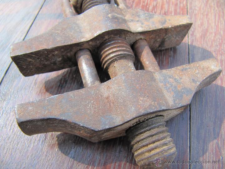 Antig&uuml;edades: ANTIGUA LLAVE INGLESA MORDAZA MANGO MADERA - Foto 6